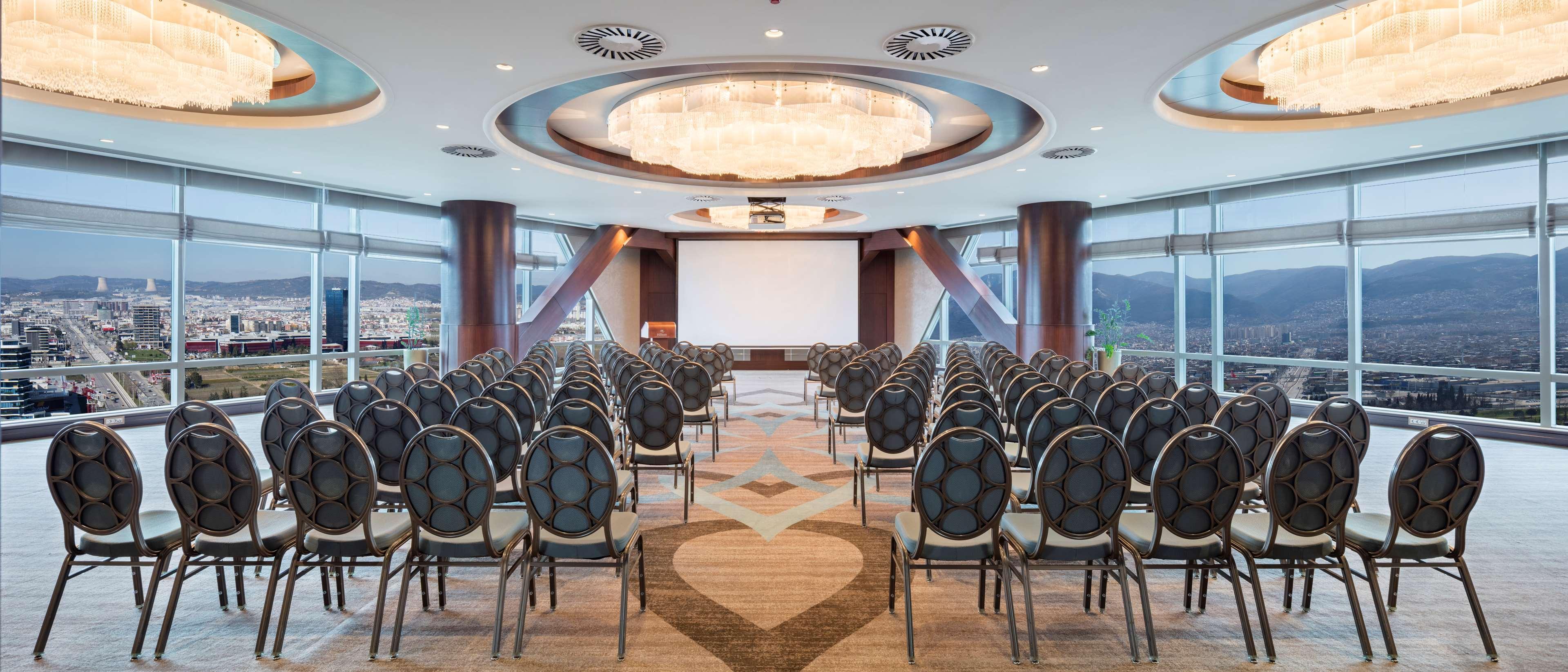 Hilton Convention Center & Hotel 5*
